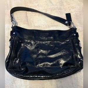Elegant Coach Black Patent Leather Shoulder Bag